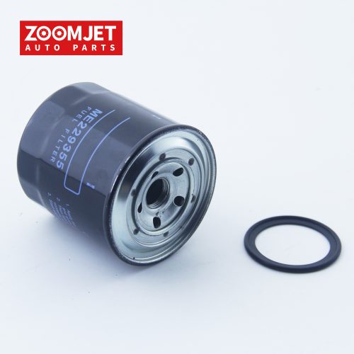 Alternative view of FUEL FILTER ME229355